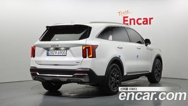 Kia Sorento 2024 — Фото 2/20
