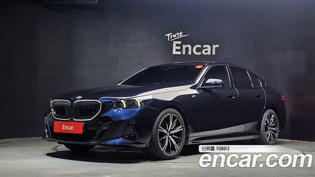 BMW 5 Series 2024 — Photo 24/31