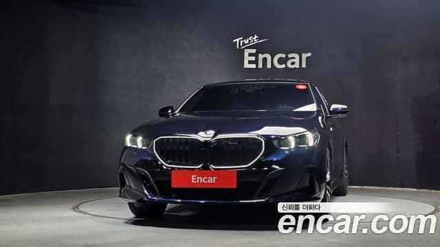 BMW 5 Series 2024 — Photo 16/31