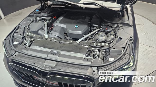 BMW 5 Series 2024 — Photo 28/31