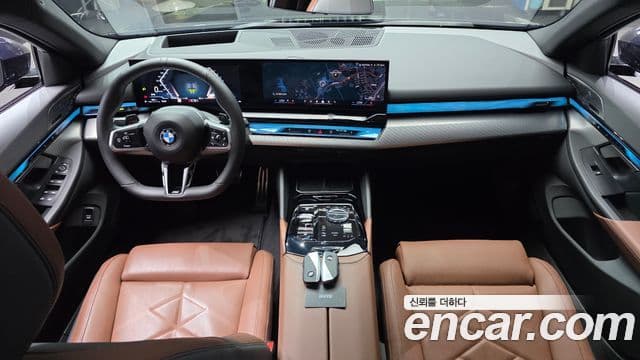 BMW 5 Series 2024 — Photo 22/31