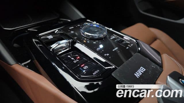 BMW 5 Series 2024 — Photo 19/31