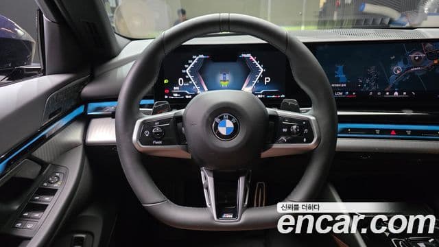BMW 5 Series 2024 — Photo 13/31