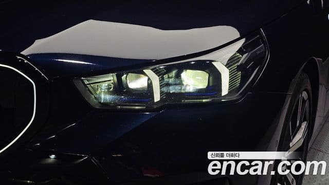 BMW 5 Series 2024 — Photo 17/31