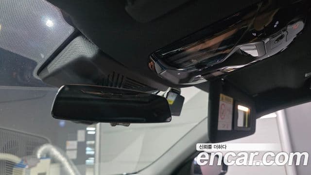 BMW 5 Series 2024 — Photo 18/31