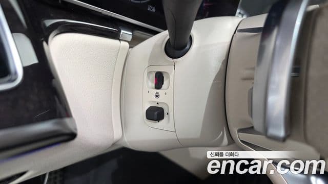 Mercedes-Benz S-Class 2021 — Photo 21/32