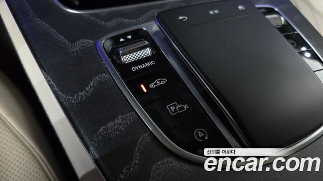 Mercedes-Benz CLS-Class 2022 — Photo 19/35