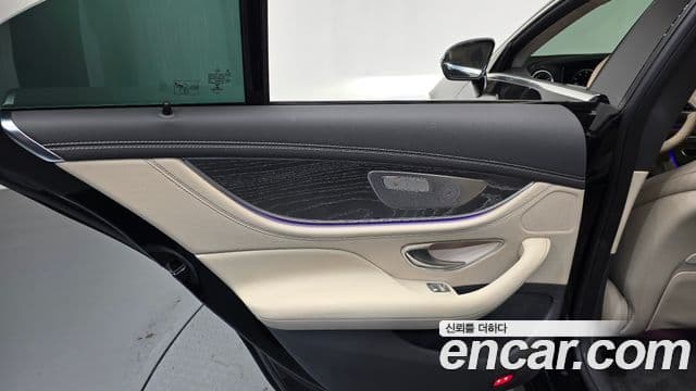 Mercedes-Benz CLS-Class 2022 — Photo 18/35