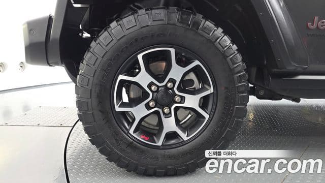 Jeep Wrangler 2022 — Şəkil 11/32