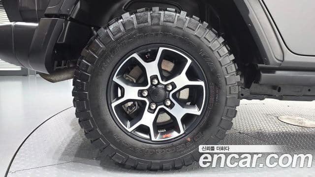 Jeep Wrangler 2022 — Şəkil 13/32