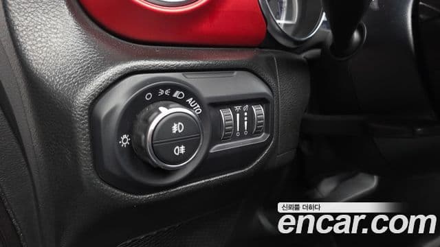 Jeep Wrangler 2022 — Şəkil 18/32