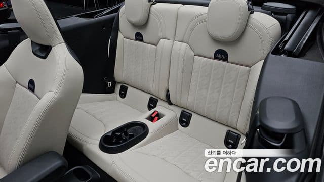 Mini Cooper S Convertible 2025 — Фото 12/20