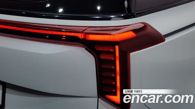 Kia Carnival 2024 — Şəkil 34/34