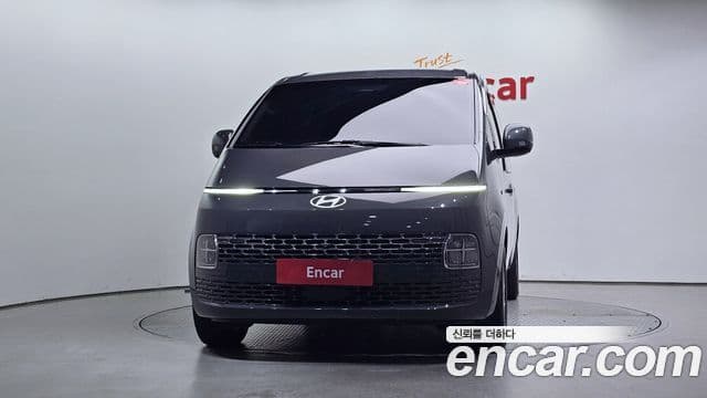 Hyundai Staria 2025 — Photo 14/30