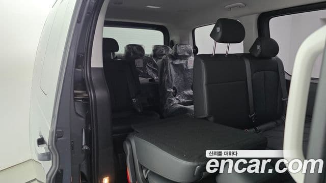Hyundai Staria 2025 — Photo 30/30