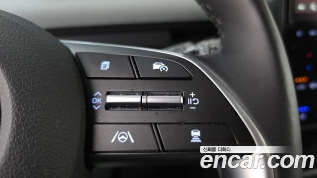 Hyundai Staria 2025 — Photo 17/30