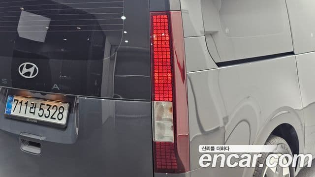Hyundai Staria 2025 — Photo 25/30
