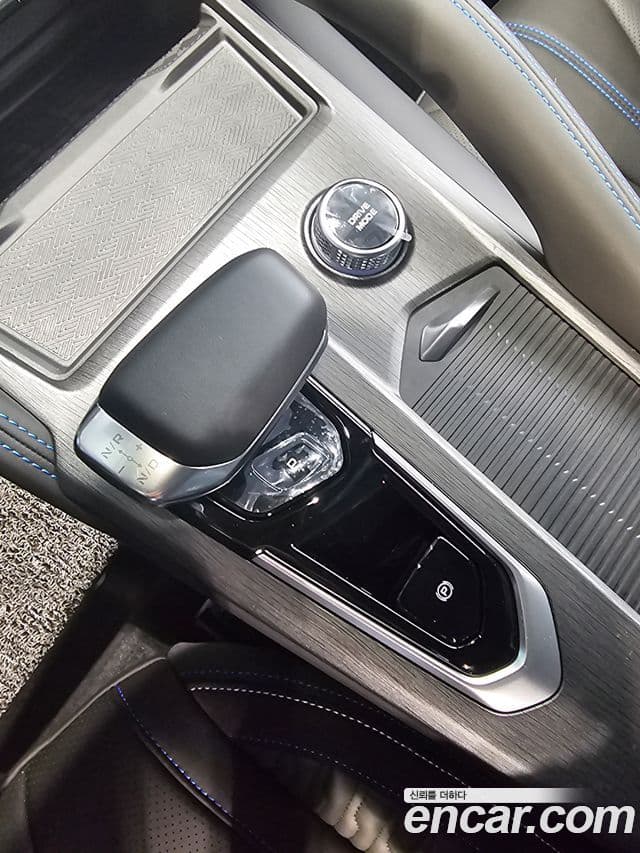 Renault Samsung Grand Koleos 2024 — Photo 9/10