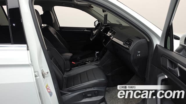 Volkswagen Tiguan 2023 — Photo 3/37