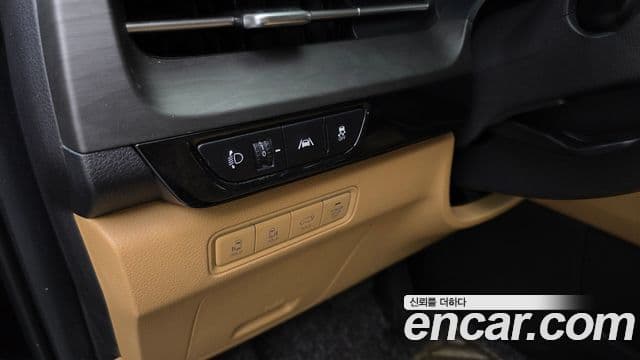 Kia Carnival 2021 — Фото 18/20