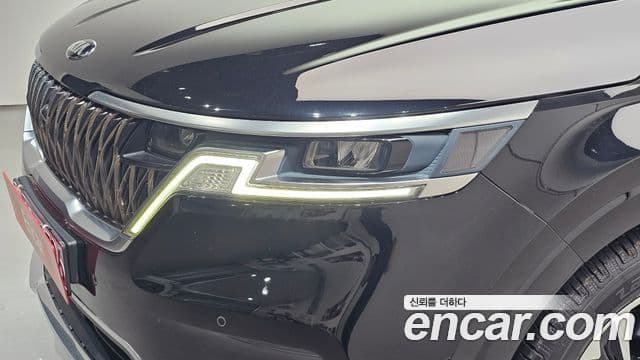 Kia Carnival 2021 — Şəkil 24/32