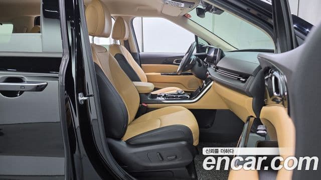 Kia Carnival 2021 — Şəkil 20/32