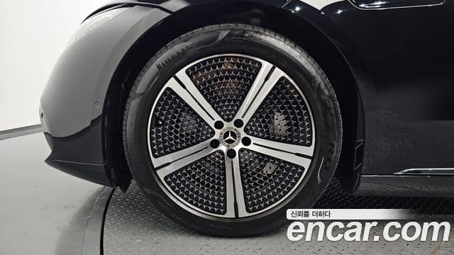 Mercedes-Benz EQS 2022 — ფოტო 33/34