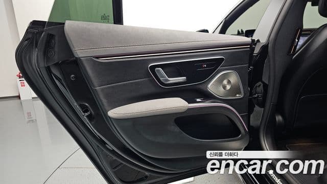 Mercedes-Benz EQS 2022 — ფოტო 14/34