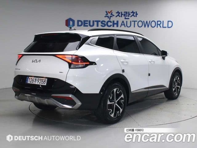 Kia Sportage 2022 — Фото 1/20