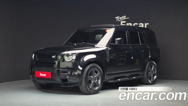 Land Rover Defender 2025 — Photo 26/33