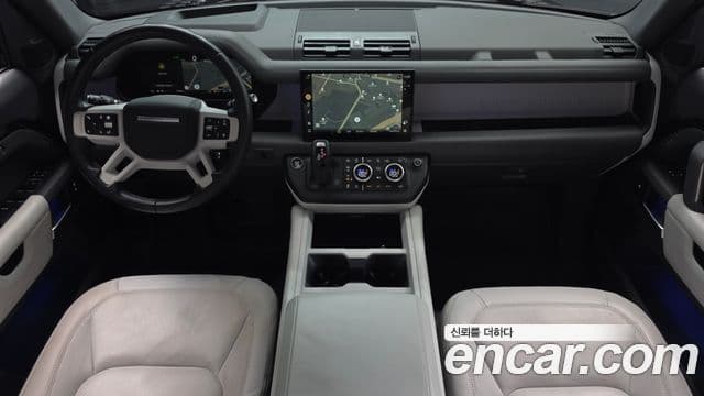 Land Rover Defender 2025 — Photo 21/33
