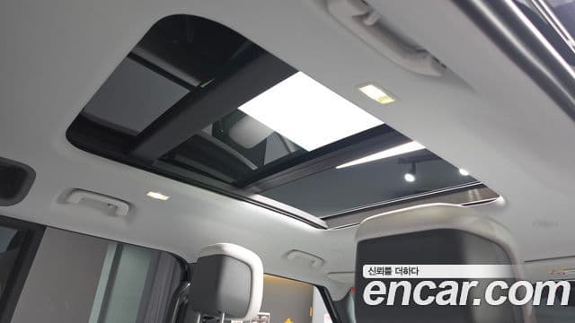 Land Rover Defender 2025 — Photo 12/33