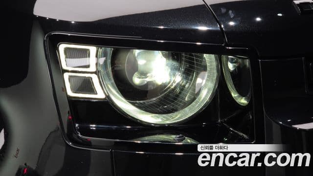 Land Rover Defender 2025 — Photo 33/33