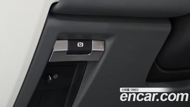 Land Rover Defender 2025 — Photo 6/33