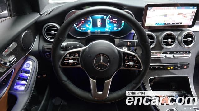 Mercedes-Benz GLC-Class 2021 — Photo 24/32