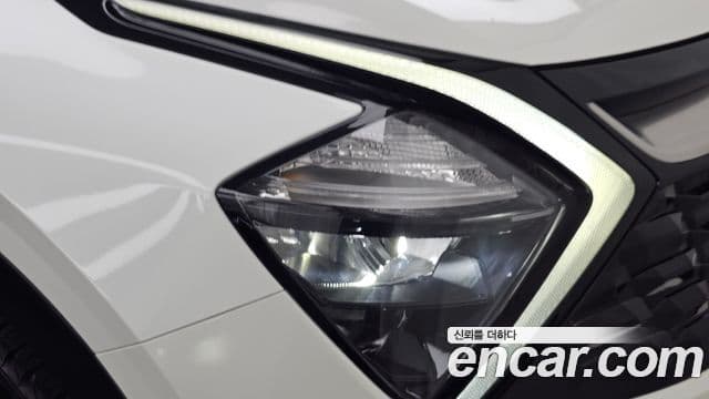 Kia Sportage 2023 — Photo 18/36