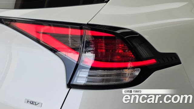 Kia Sportage 2023 — Photo 9/36