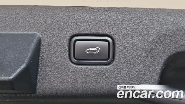 Kia Sportage 2023 — Photo 1/36