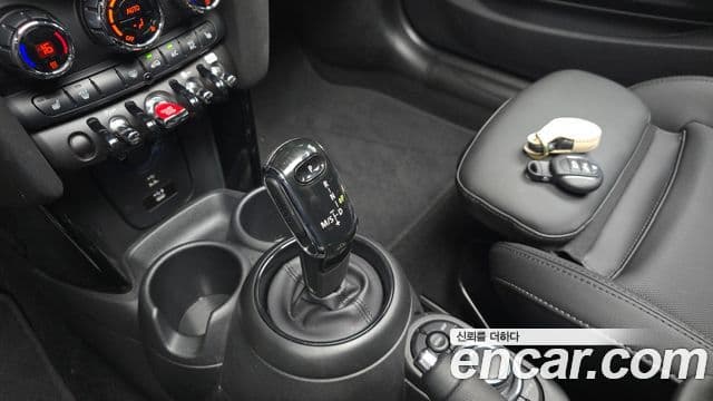 Mini Cooper 2022 — Şəkil 18/30