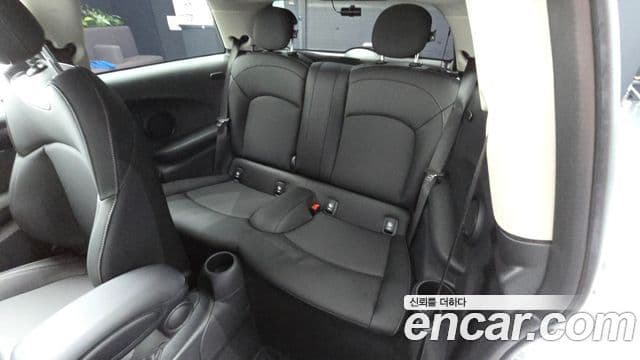 Mini Cooper 2022 — Şəkil 16/30
