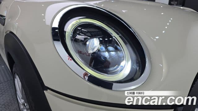 Mini Cooper 2022 — Şəkil 28/30