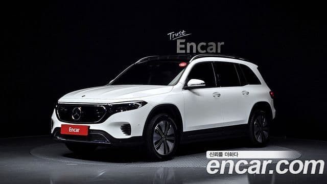 Mercedes-Benz EQB 2024 — ფოტო 14/20