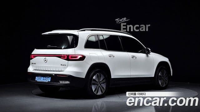 Mercedes-Benz EQB 2024 — ფოტო 6/20