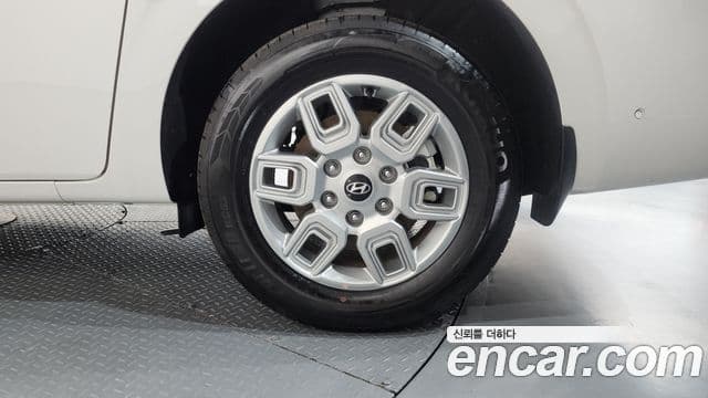 Hyundai Staria 2026 — Photo 10/33