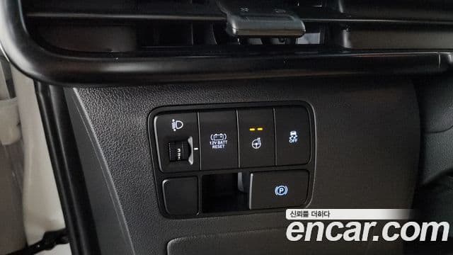 Hyundai Staria 2026 — Photo 23/33