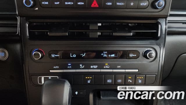 Hyundai Staria 2026 — Photo 8/33