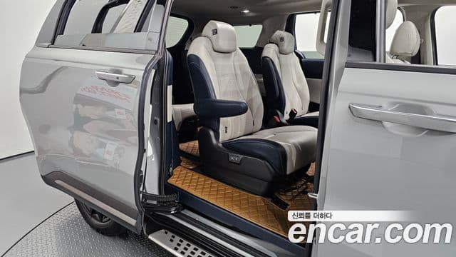 Kia Carnival 2024 — Фото 11/20