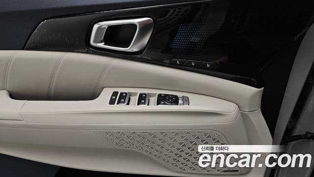 Kia Carnival 2024 — Фото 15/20