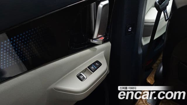 Kia Carnival 2024 — Şəkil 39/41