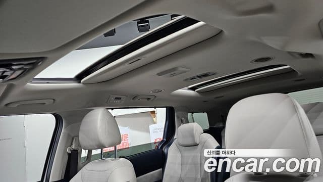 Kia Carnival 2024 — Şəkil 20/41